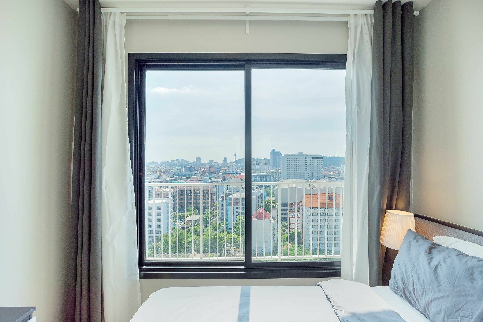 Favstay - The Base Central Pattaya Zewnętrze zdjęcie