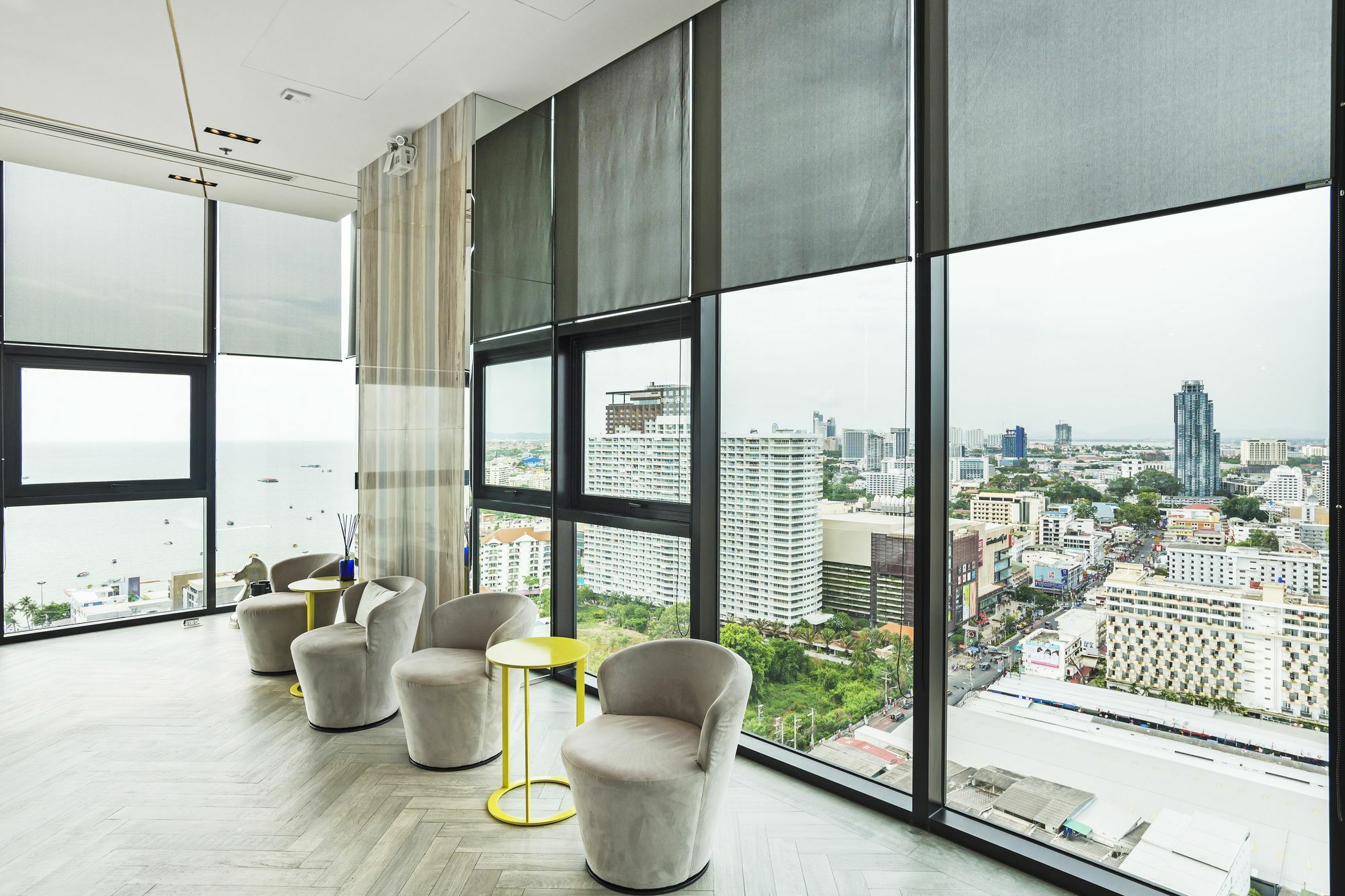 Favstay - The Base Central Pattaya Zewnętrze zdjęcie